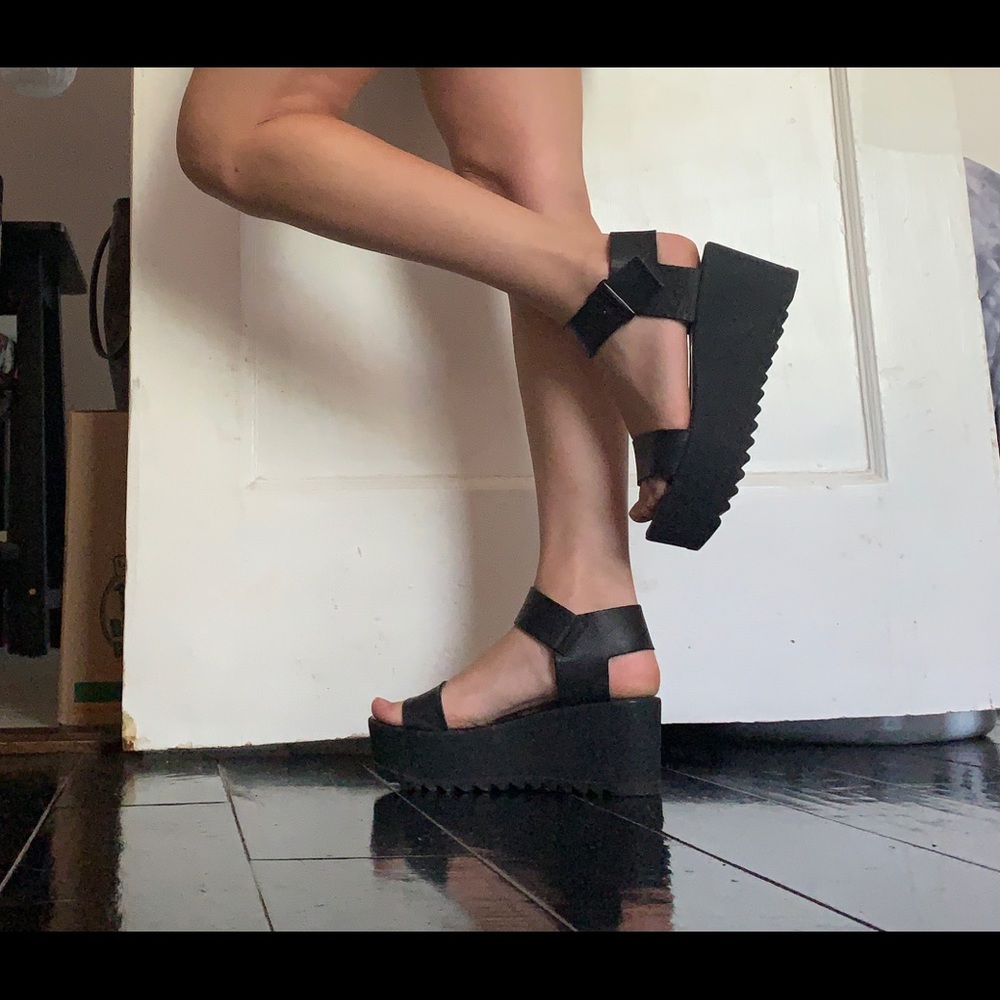 Steve Madden Surfside